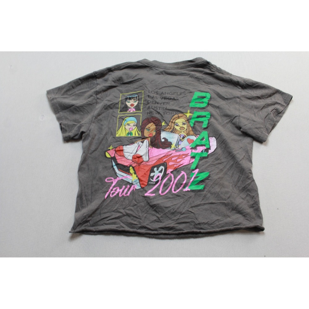 Bratz Graphic T-Shirt Women Medium Gray Excellent Tour 2001 Raw Hem Crop Top